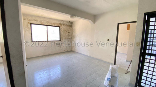 Edificio Comercial En Venta En Centro Barquisimeto Lara - %%m-c-t%% Cod. 23 Guion 9 3 4 3