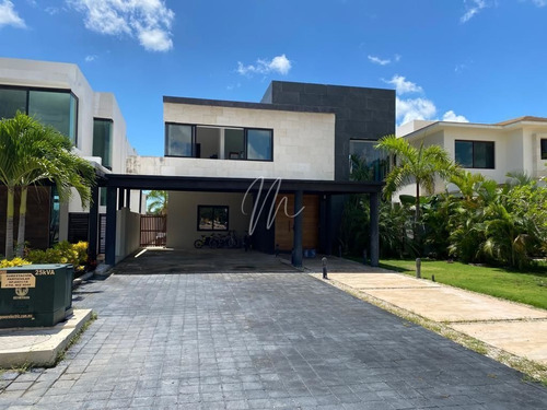 Imagen 2 de 29 de Casa En Venta En Cancún En Lagos Del Sol