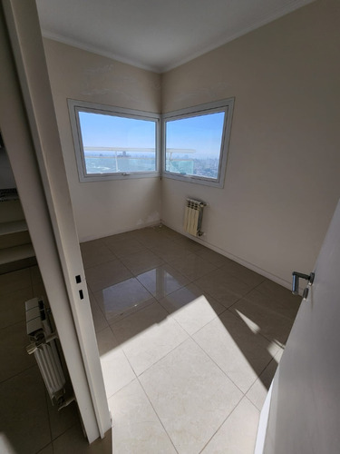 Imagen 12 de 21 de Exclusivo Penthouse En Venta- Barrio General Paz- Miracielos