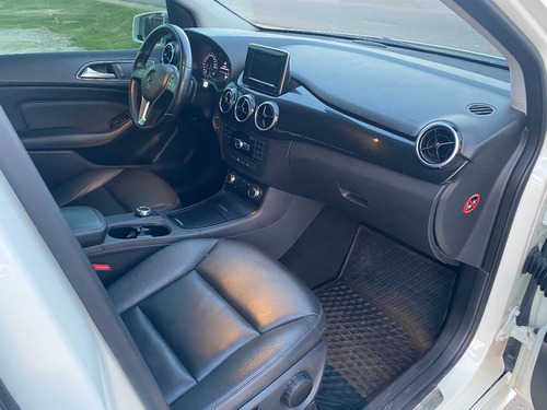 Mercedes Benz B200