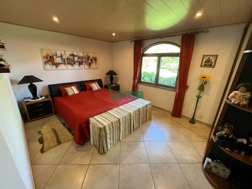 Casa De 3 Dormitorios En Paraíso Suizo