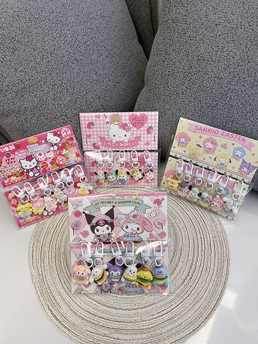 Conjunto De Llaveros De Resina De Dibujos Animados