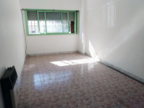 Mariano Acha 900 / Departamento En Venta / Tres Ambientes / Villa Urquiza