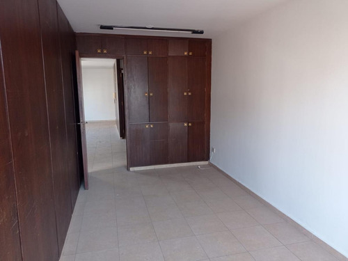Imagen 5 de 8 de Centro , Complejo Santo Domingo, 80 M2 ! Recibo Menor , Permuto