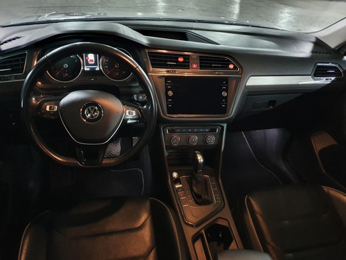Imagen 9 de 11 de Volkswagen Tiguan 2019 1.4 Comfortline Plus At