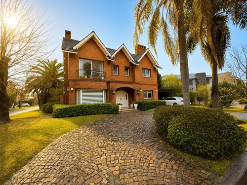 Venta Casa 6 Amb Haras Pilar Caballeriza. Permuta