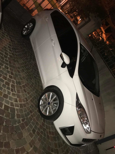 Ford Fiesta Kinetic Design 1.6 Se Plus 120cv 2018