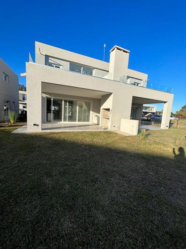 Imagen 7 de 16 de Susana Aravena Propiedades Departamento - Pilara Town Houses -
