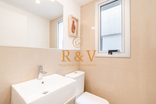 Imagen 21 de 28 de Apartamento De Tres Dormitorios En Suite En Alquiler Con Vista El Mar En Primera Lãnea Playa Brava