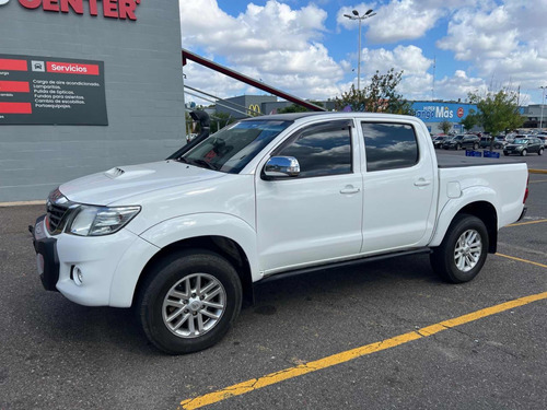 Toyota Hilux 3.0 Cd Srv Cuero I 171cv 4x4 5at