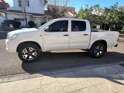 Imagen 3 de 4 de Toyota Hilux Dx 2.5 4x4 2013