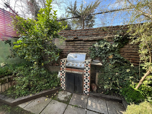 Depto En Arriendo 3d, 2b Y Jardín Propio En Ñuñoa