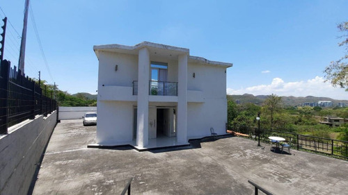 Np Venta De Estupenda Propiedad En Colinas De Guataparo Código 236641