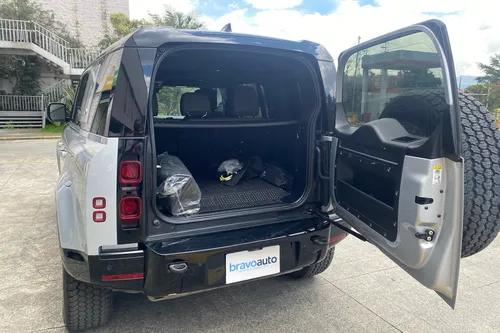 Land Rover Defender 110 404ps X-dynamic S Phev