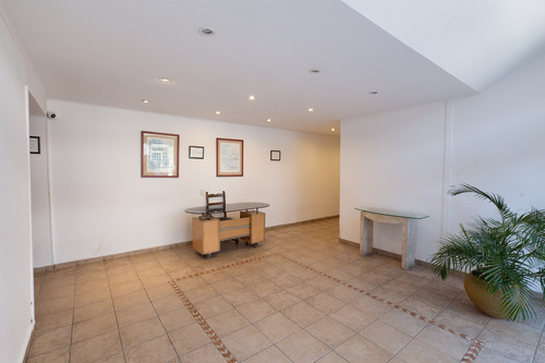 Departamento En Arenales 1500