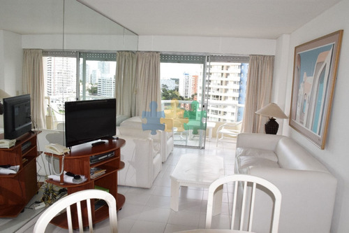 Apartamento En Brava, 2 Dormitorios *- Ref: 2710