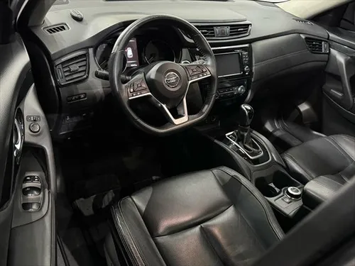 Nissan X-Trail 2.5 Exclusive 3 Row Cvt