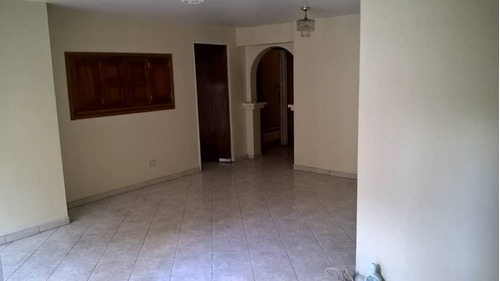 Apartamento En Santa Mónica (colinas)