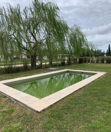 Casa En Country Lomas De City Bell Alquiler