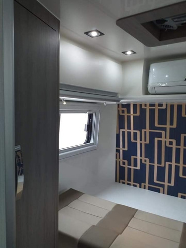 Motorhome Luxo Para 8 Pessoas