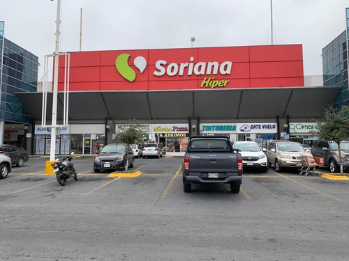 Local Comercial En Guadalupe En Plaza Comercial
