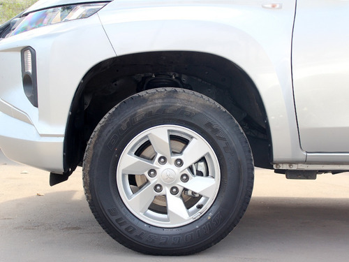 Mitsubishi L200 Work Cr Diesel 2.4 Mt 4x2 Mas Iva 2021