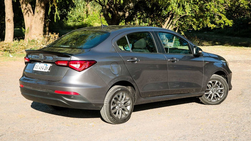 Imagen 22 de 25 de Fiat Cronos Drive 1.3 Pack Conect. 1.3 My23