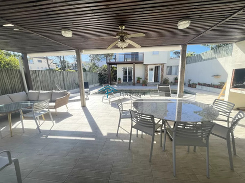 En Venta Comoda Casa En Montoya Frente Al Mar 5 Dormitorios