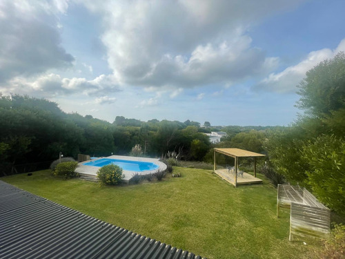 Casa En Venta Costa Esmeralda, Barrio Ecuestre.