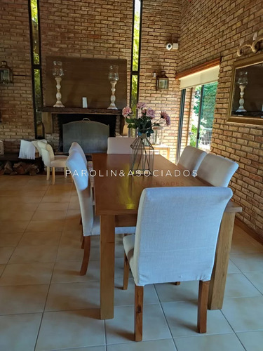Hermosa Casa En Venta De 5 Dormitorios En Mansa, Punta Del Este.