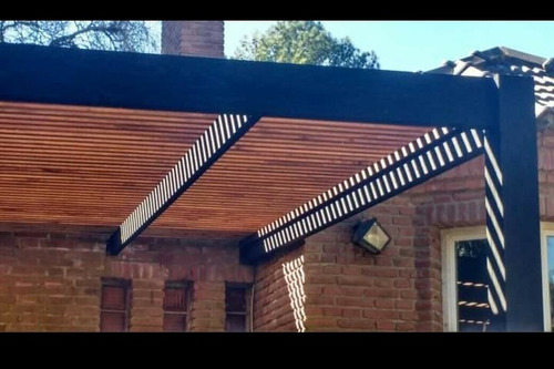 Pergola De Madera Dura Instalada