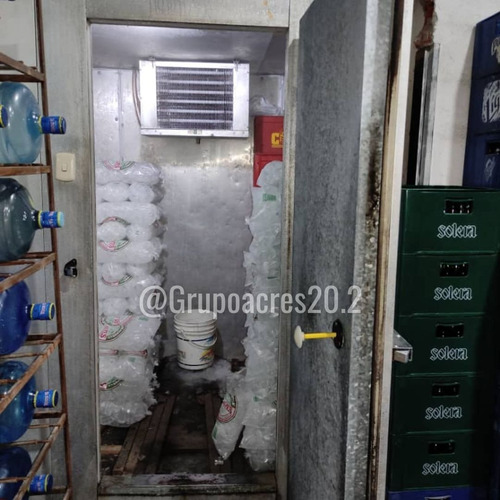 Vende Negocio De Licores (licoreria) Ubicado En San Antonio De Los Altos A Orilla De Calle Zona Muy Transitada. Rz