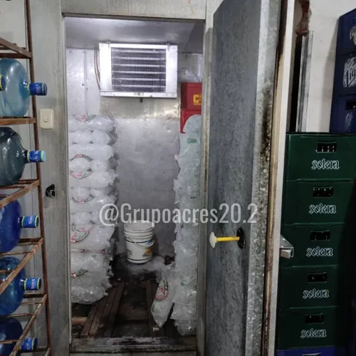 Vende Negocio De Licores (licoreria) Ubicado En San Antonio De Los Altos A Orilla De Calle Zona Muy Transitada. Rz