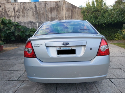 Imagen 10 de 16 de Ford Fiesta Max Edge Plus
