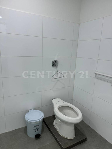 Local Comercial En Arriendo