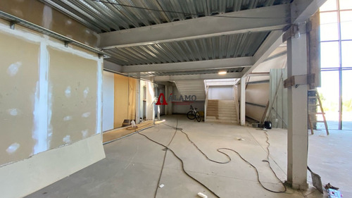 Nave En Alquiler De 2150m2 Dentro De Parque Logistico
