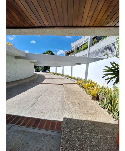Apartamento En Terrazas De Club Hipico 280m2. 3 Niveles (py)
