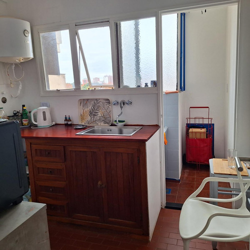 Acassuso, Departamento En Venta De 2 Ambientes En Muy Buen Estado