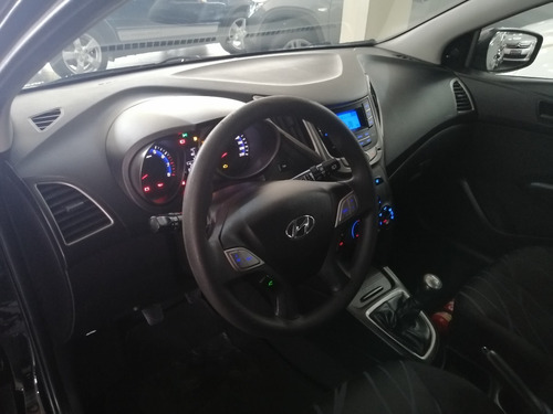 Imagem 2 de 5 de Hb20 1.0 Comfort 12v Flex 4p Manual