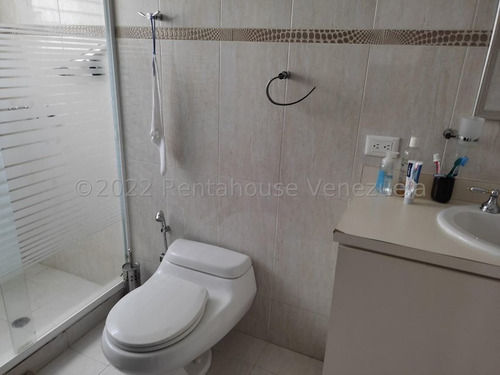 Imagen 6 de 8 de Apartamento Venta La Urbina Mls 22-18460 Excelente Oportunidad Apartamento Remodelado 100 % Pisos De Madera Flotante, Moderna Cocina Con Multiples Gabinetes