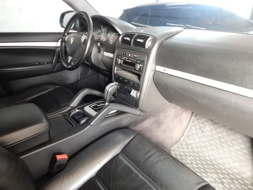 Porsche Cayenne 3.2 V6