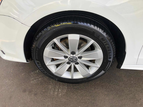 Imagen 2 de 15 de Volkswagen Jetta 2.5 Comfortline Tiptronic At 2016