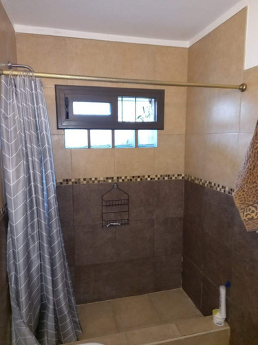 Casa En Venta, Tres Dormitorios, Pileta Y Gge Dos Autos