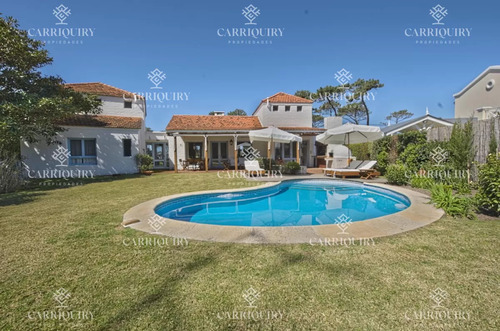 Casa En Venta - Montoya 