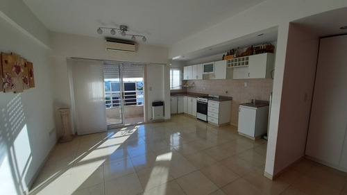 Imagen 1 de 14 de Departamento 2 Ambientes, 52 Mt2, Villa Luzuriaga