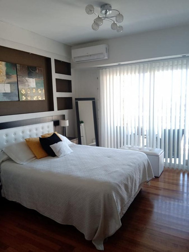 Imagen 17 de 18 de Semipiso De Dos Dormitorios · 90 M² · Con Cochera