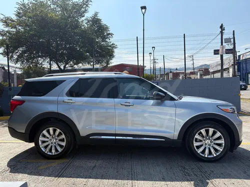 Ford Explorer Limited 2022