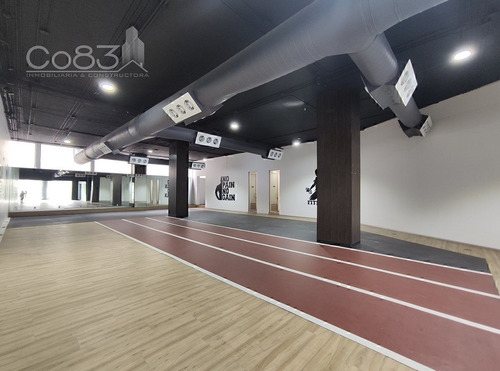 Renta - Local - Corner 15 - 592 M2 - Piso 2