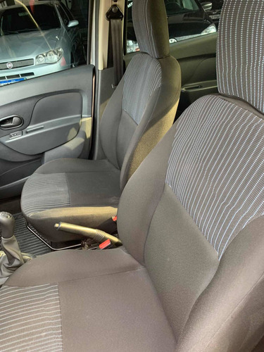 Imagem 5 de 12 de Renault Logan 2020 1.0 12v Authentique Sce 4p