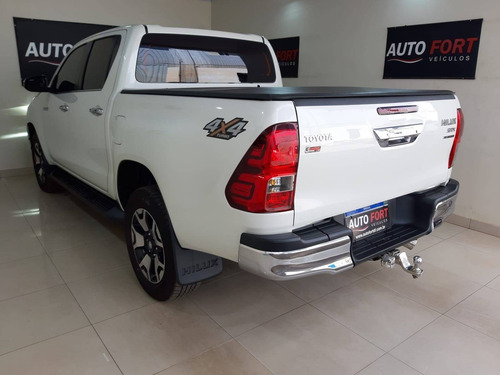Imagem 4 de 10 de Toyota Hilux 2.8 Srx 4x4 Cd 16v Diesel 4p Automático